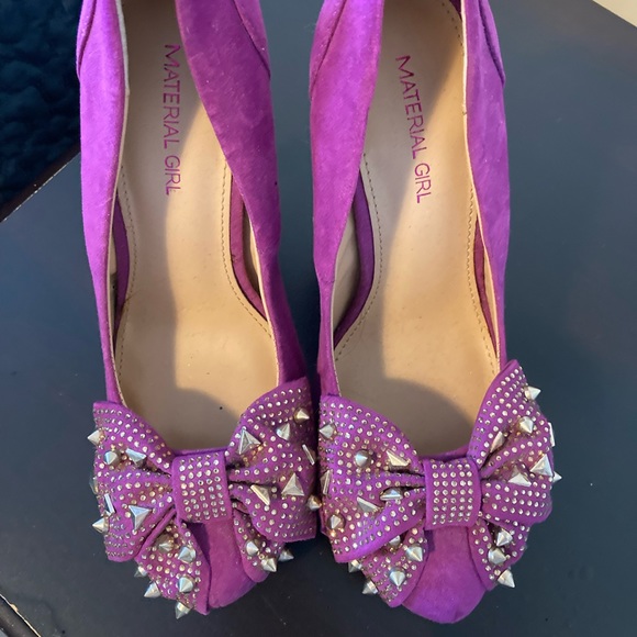 Material Girl Hot Pink Gold Spike Heels - Picture 3 of 6